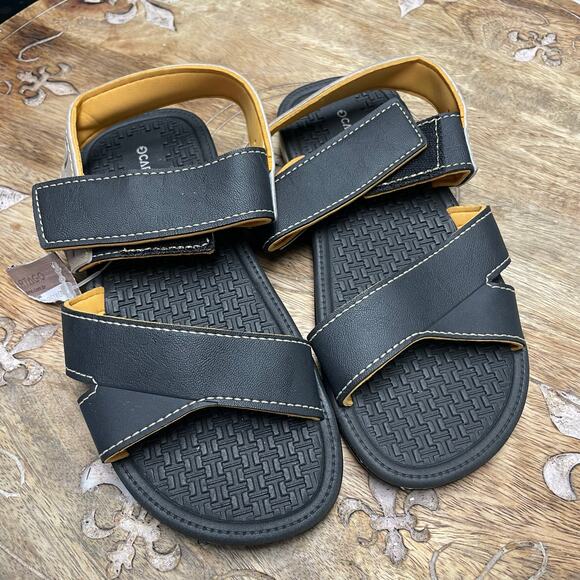 Cartago Kids Dakar Boys Sandals Flip Flops Size 4 Youth NEW Rugged Outdoors - Picture 1 of 4